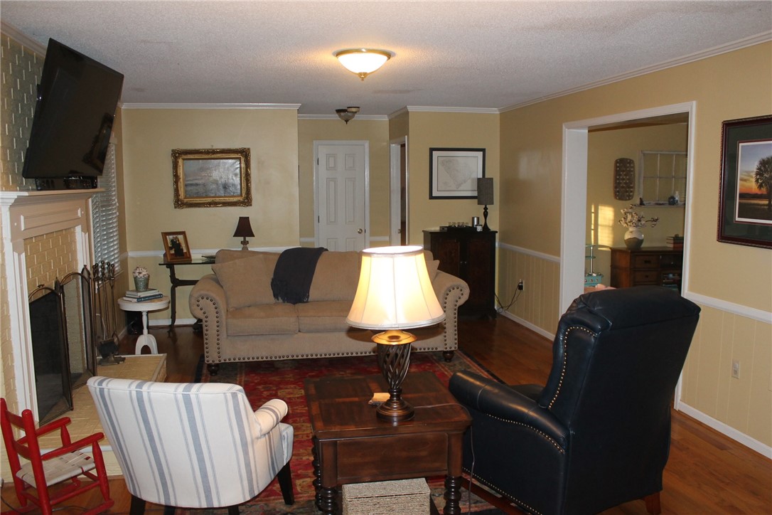 1205 Greenacres Anderson, SC 29621 - Photo 11 of 39 Gallery Image 11