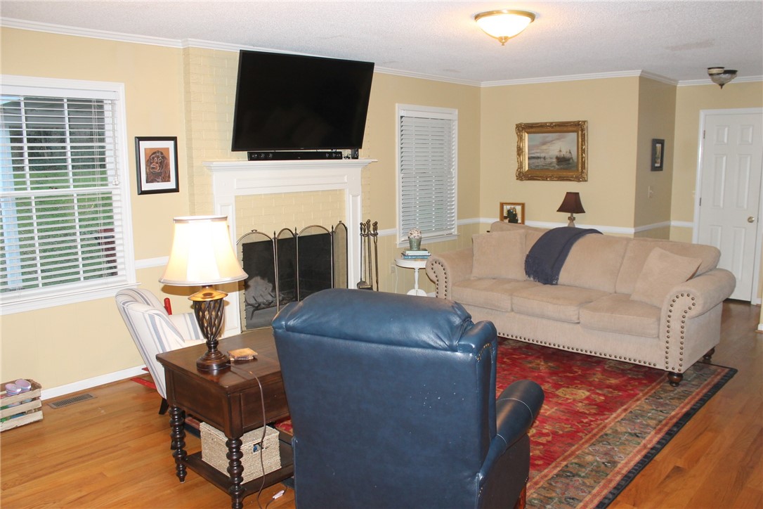 1205 Greenacres Anderson, SC 29621 - Photo 12 of 39 Gallery Image 12