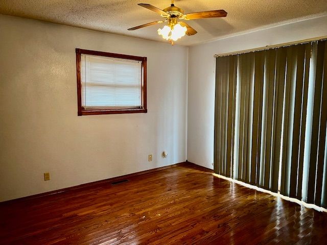 25484 Riverside Court Danville, IL 61834 - Photo 16 of 27 Gallery Image 16
