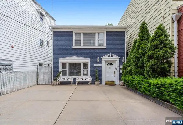 $3,600 | 518 34th Street, Unit 2, Union City, NJ 07087