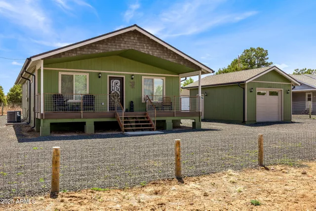 $399,900 | 2231 Sitgreaves Drive, Overgaard, AZ 85933