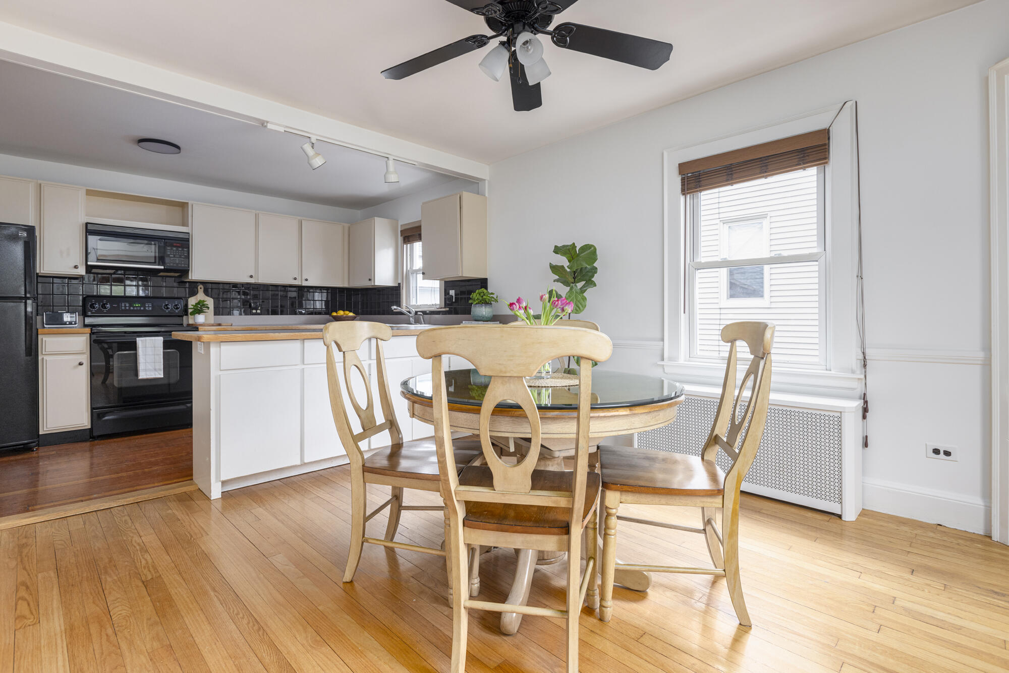 27 Caleb Street Portland, ME 04102 - Photo 11 of 38 Dining Room/Kitchen