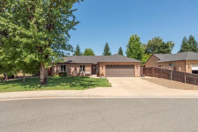 a view of a livingroom with furniture and window