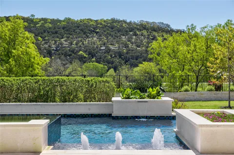 $1,699,000 | 811 Wade Road, Canyon Lake, TX 78132