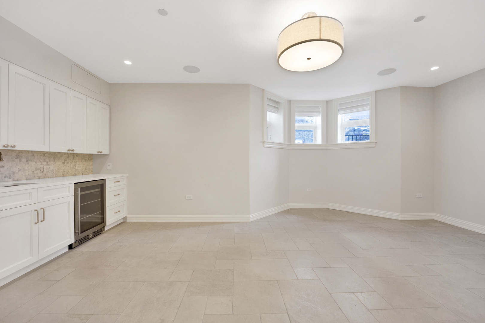 105 West Chestnut Street Chicago, IL 60610 - Photo 16 of 33