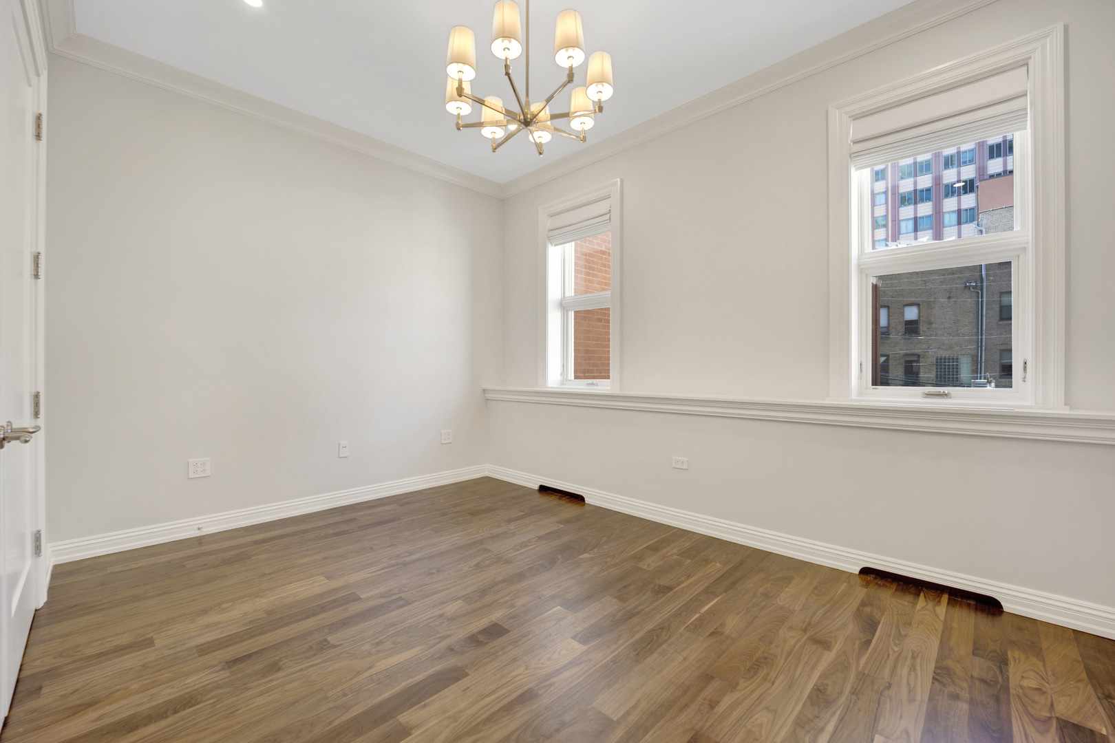 105 West Chestnut Street Chicago, IL 60610 - Photo 22 of 33