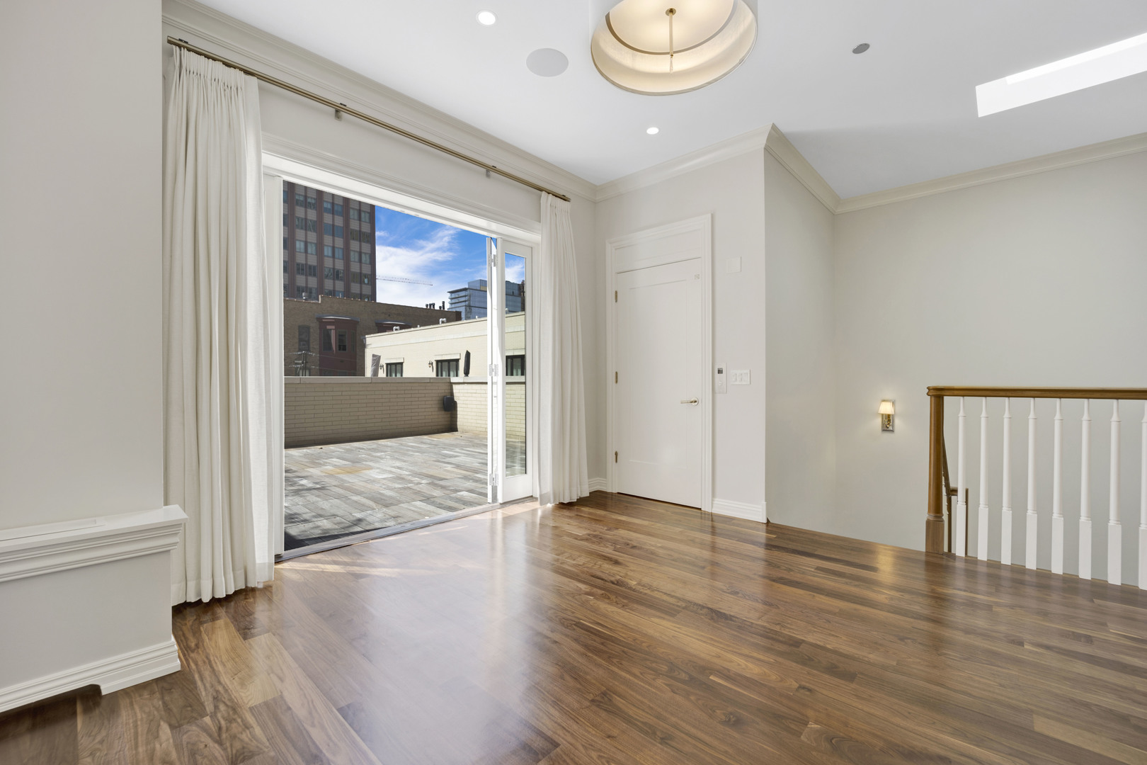 105 West Chestnut Street Chicago, IL 60610 - Photo 32 of 33