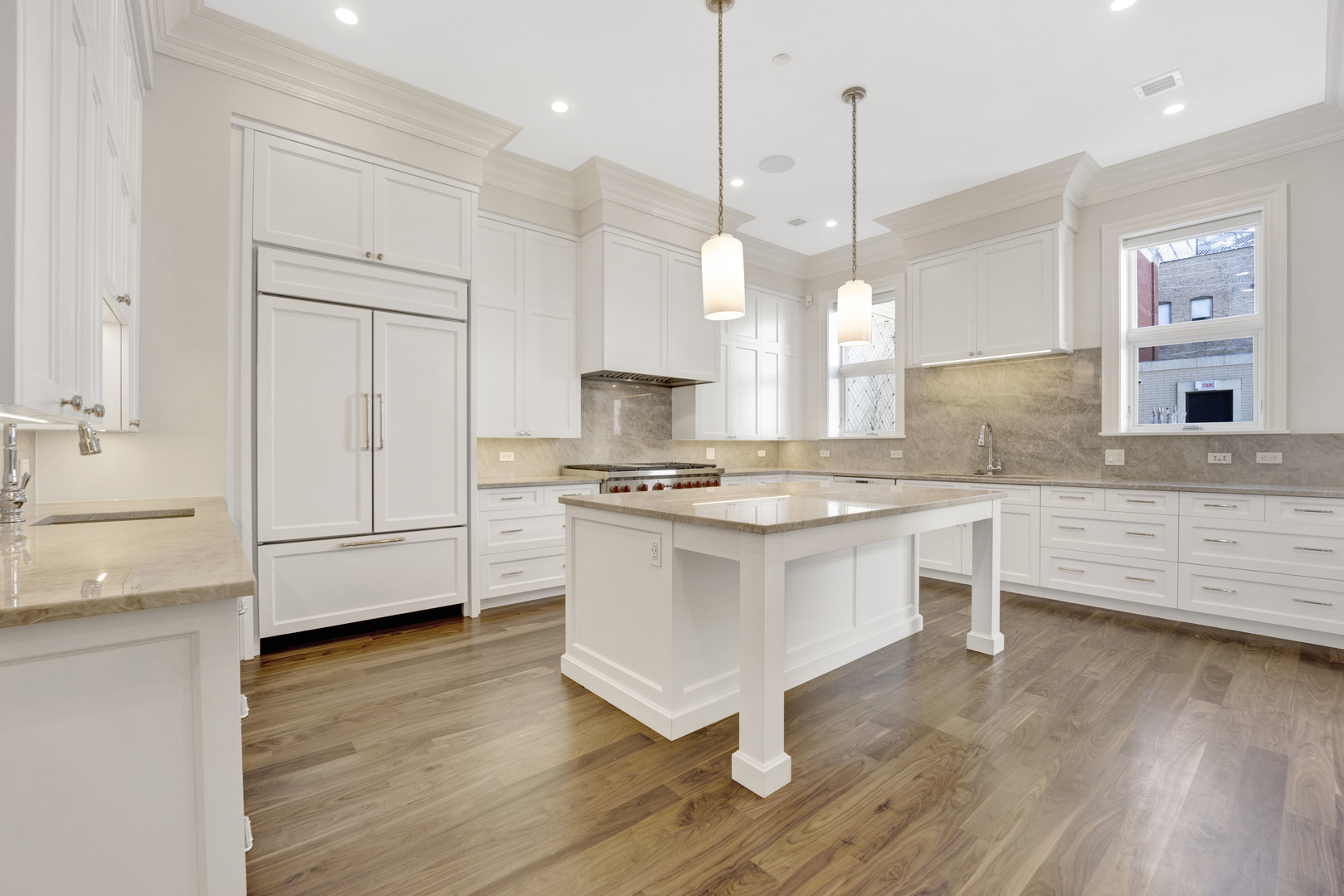 105 West Chestnut Street Chicago, IL 60610 - Photo 5 of 33