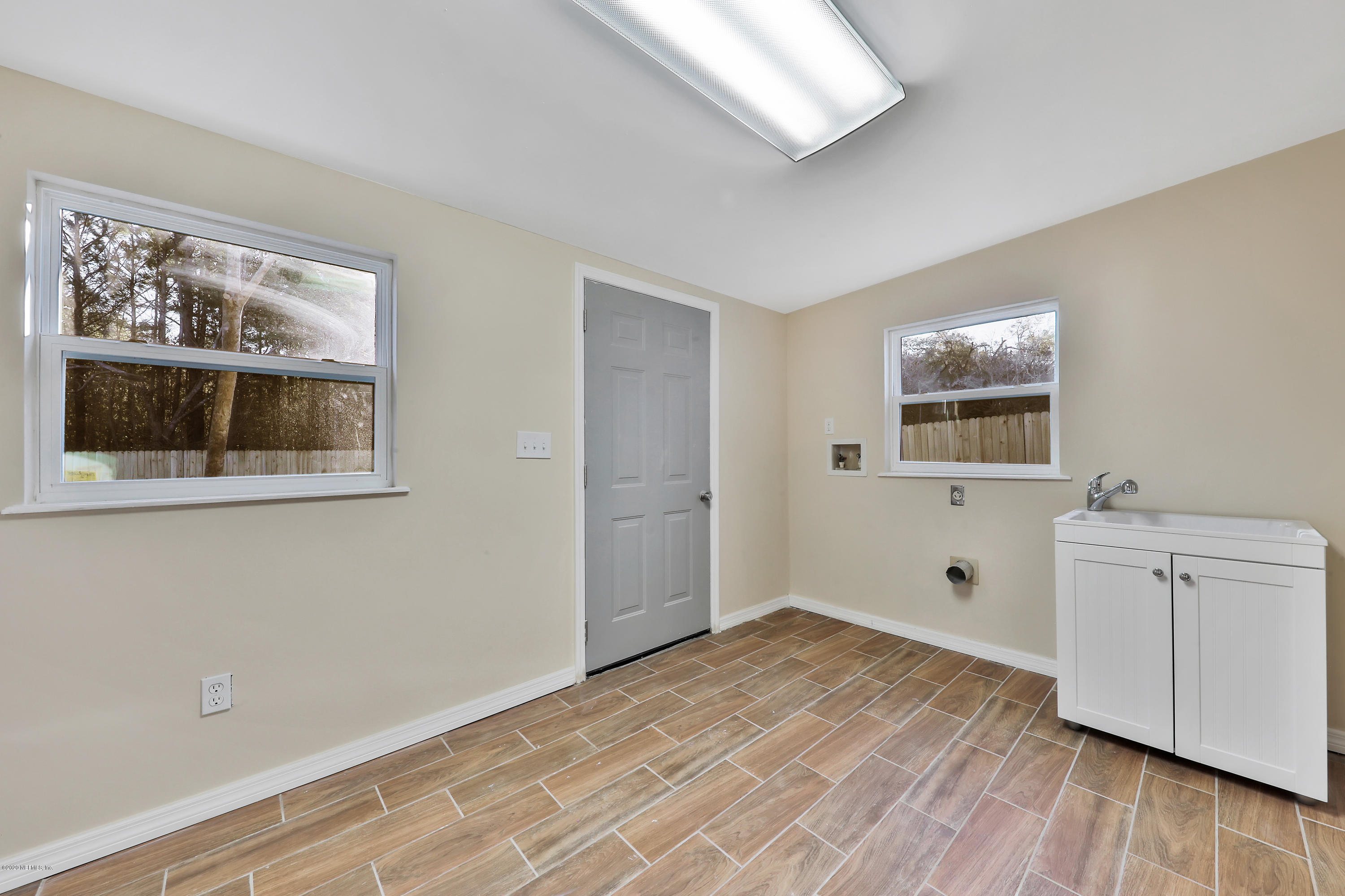 2909 Kline Road Jacksonville, FL 32246 - Photo 14 of 19 1R4A7154