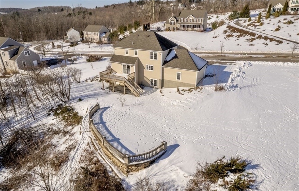 8 Vista Circle Rutland, MA 01543 - Photo 4 of 32
