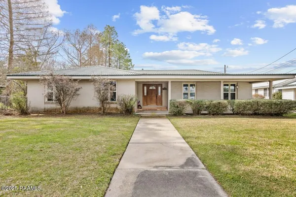 $260,000 | 223 West Port Street, St. Martinville, LA 70582