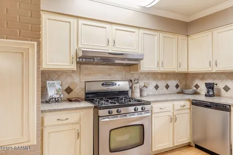 $260,000 | 223 West Port Street, St. Martinville, LA 70582