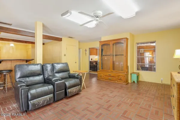 $260,000 | 223 West Port Street, St. Martinville, LA 70582