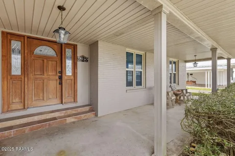 $260,000 | 223 West Port Street, St. Martinville, LA 70582