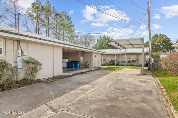 $260,000 | 223 West Port Street, St. Martinville, LA 70582