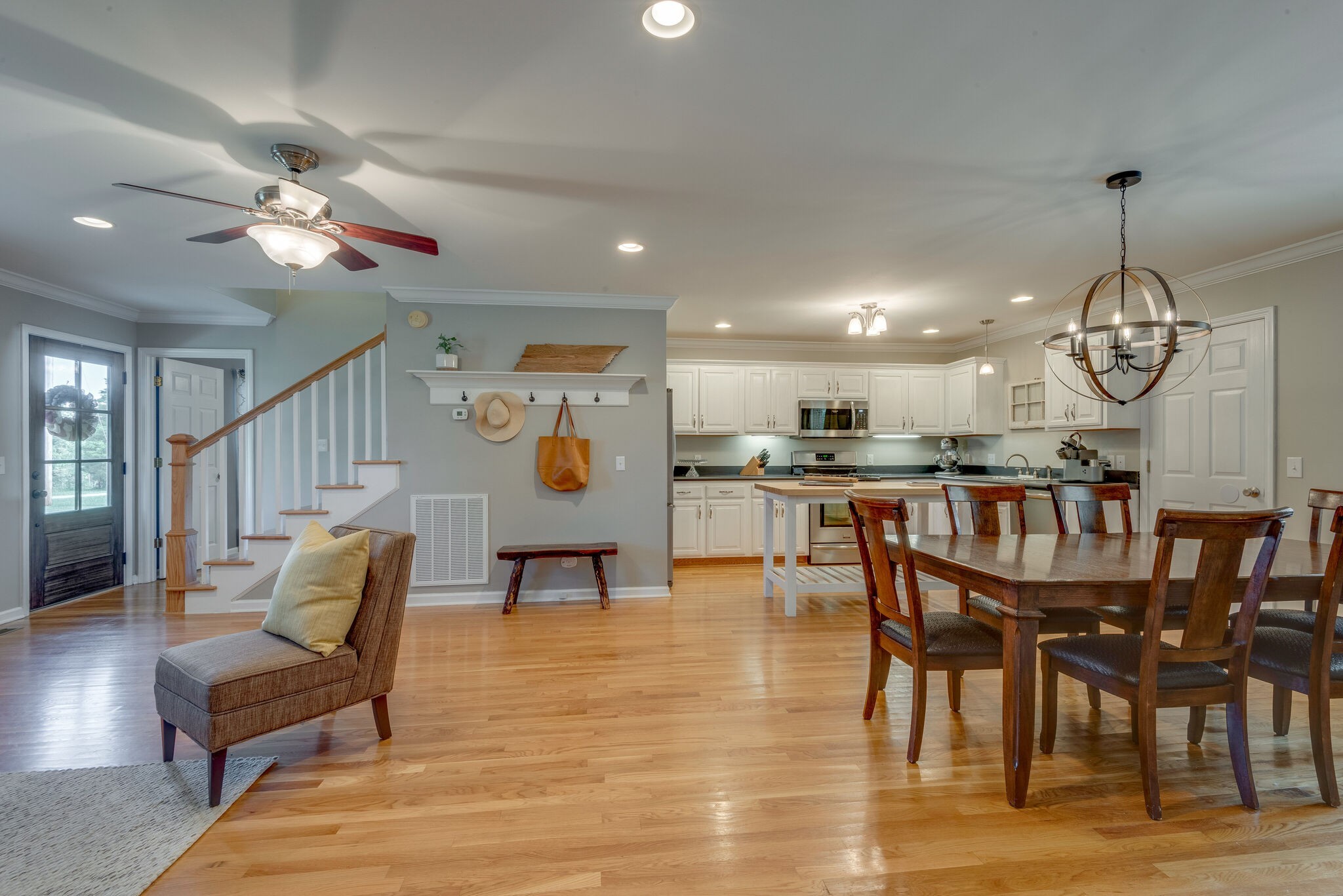 994 Hoover Road Burns, TN 37029 - Photo 9 of 28 a view of a dining room with furniture