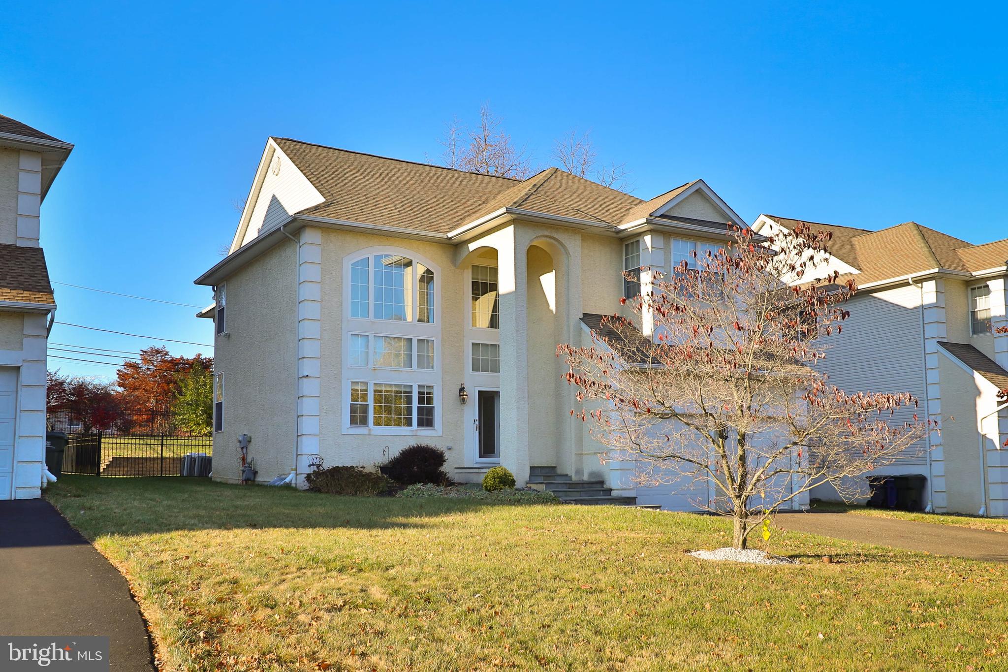 944 Old Ford Road Huntingdon Valley, PA 19006 - Photo 2 of 40