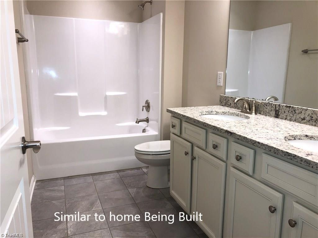 5504 Rambling Road Greensboro, NC 27409 - Photo 14 of 33