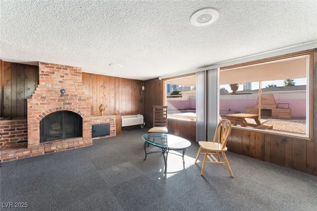 $2,250 | 2112 South Van Patten Place, Las Vegas, NV 89104