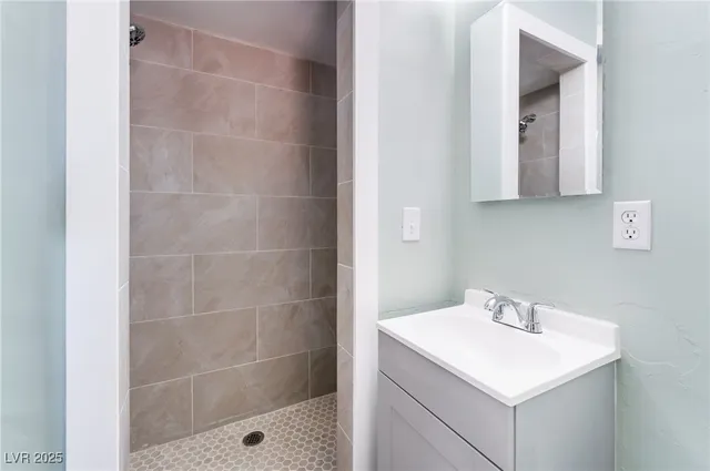 $2,250 | 2112 South Van Patten Place, Las Vegas, NV 89104