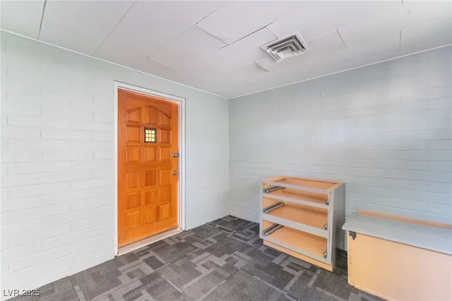 $2,250 | 2112 South Van Patten Place, Las Vegas, NV 89104