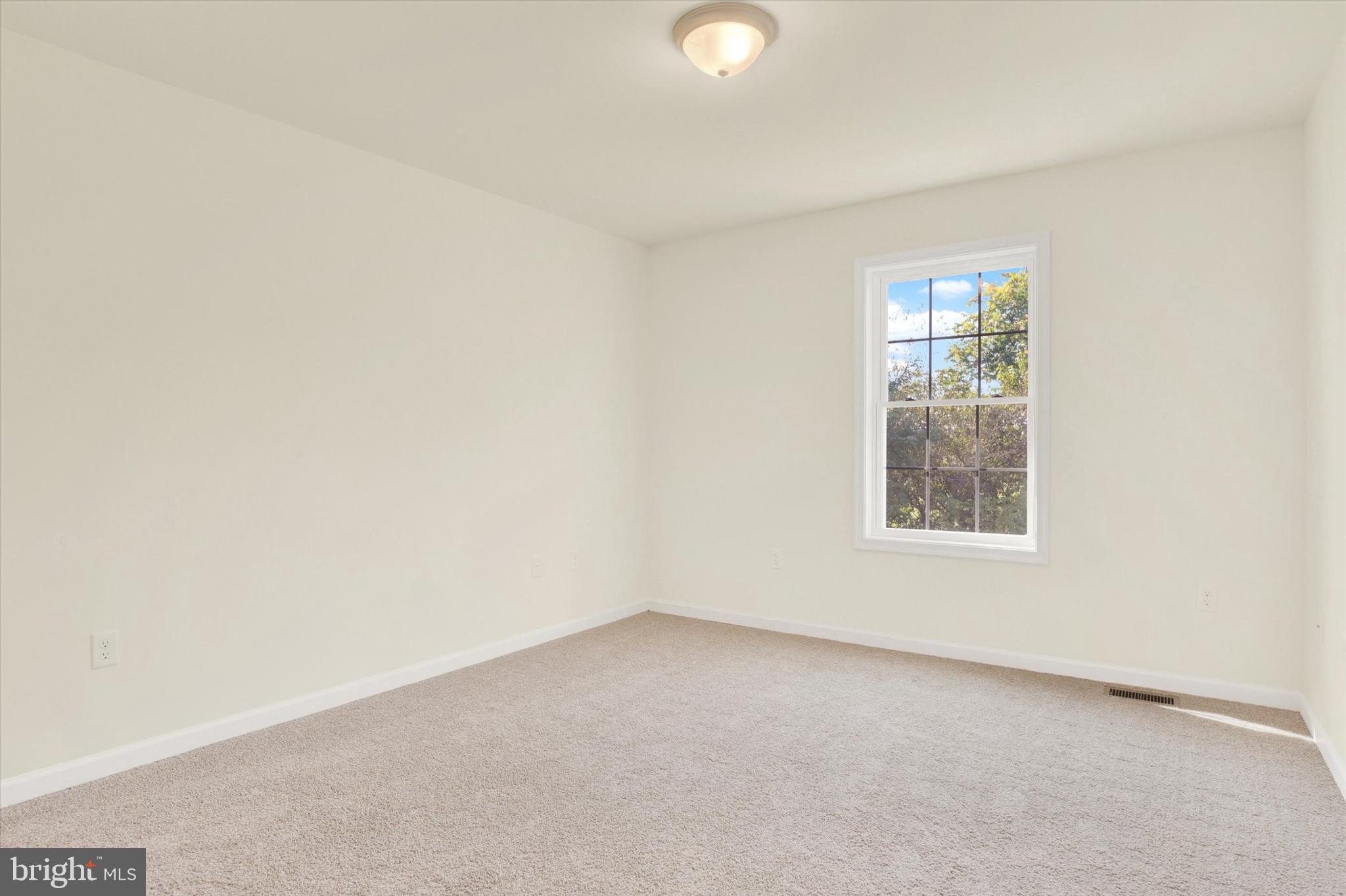 48 Dustin Drive Halifax, PA 17032 - Photo 20 of 31 an empty room with a window