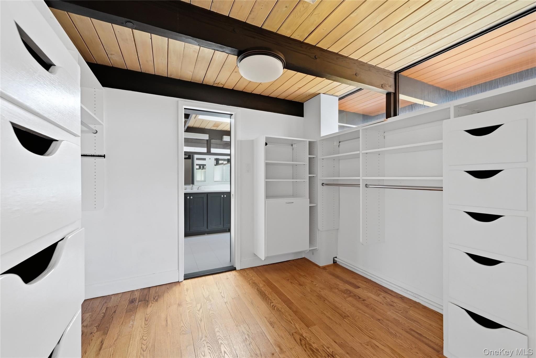 8 Dolphins Rise, Unit RISE Lloyd Neck, NY 11743 - Photo 13 of 32