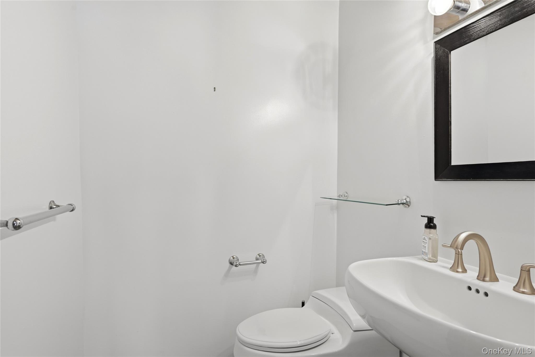 8 Dolphins Rise, Unit RISE Lloyd Neck, NY 11743 - Photo 7 of 32