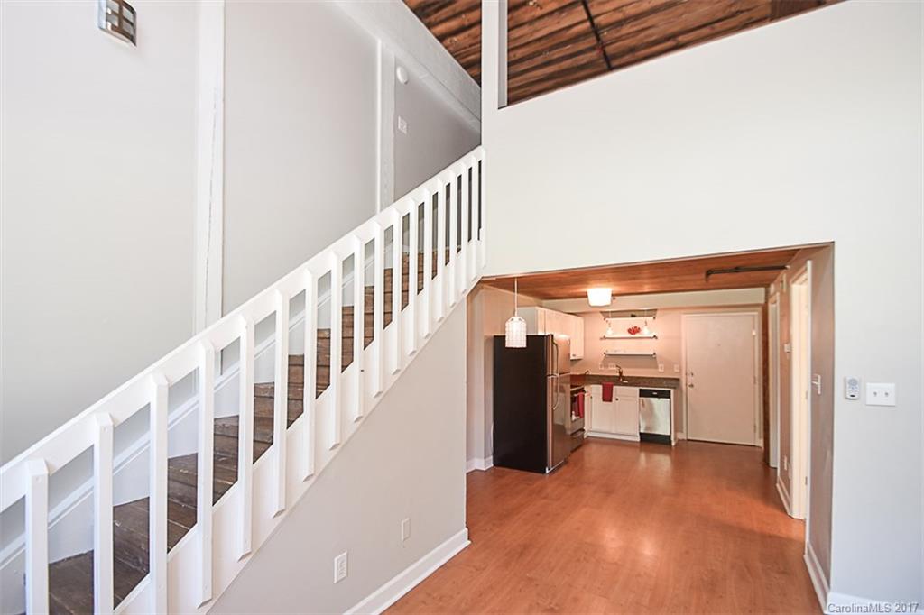 201 South Hoskins Road, Unit 112 Charlotte, NC 28208 - Photo 2 of 21