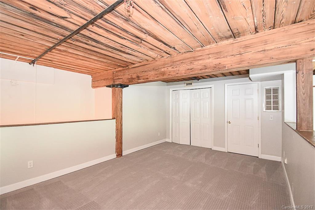 201 South Hoskins Road, Unit 112 Charlotte, NC 28208 - Photo 10 of 21