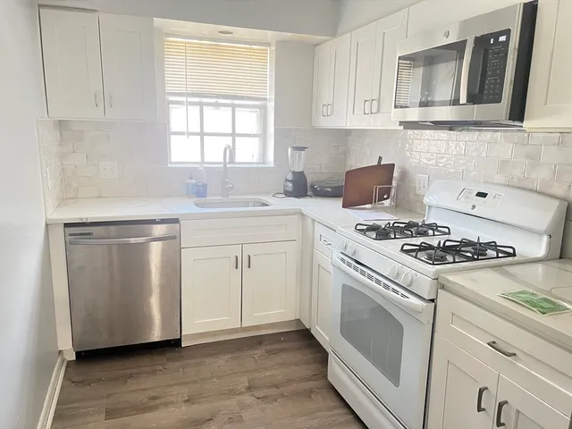 $2,100 | 11 Lake Shore Court, Unit 2, Boston, MA 02135