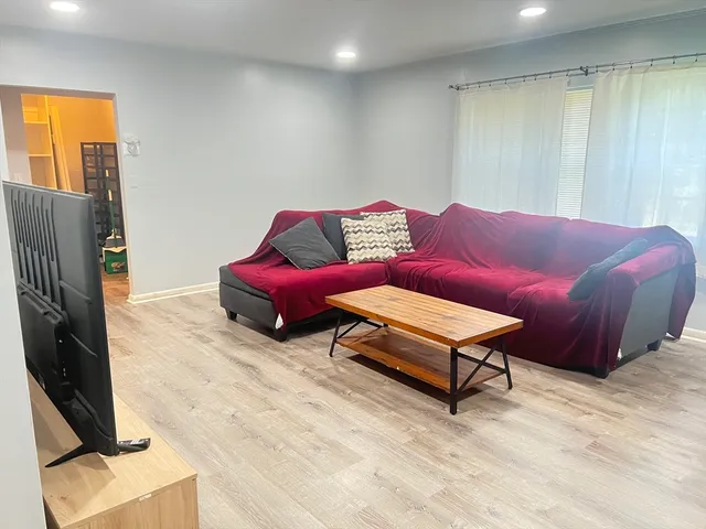 $2,100 | 11 Lake Shore Court, Unit 2, Boston, MA 02135