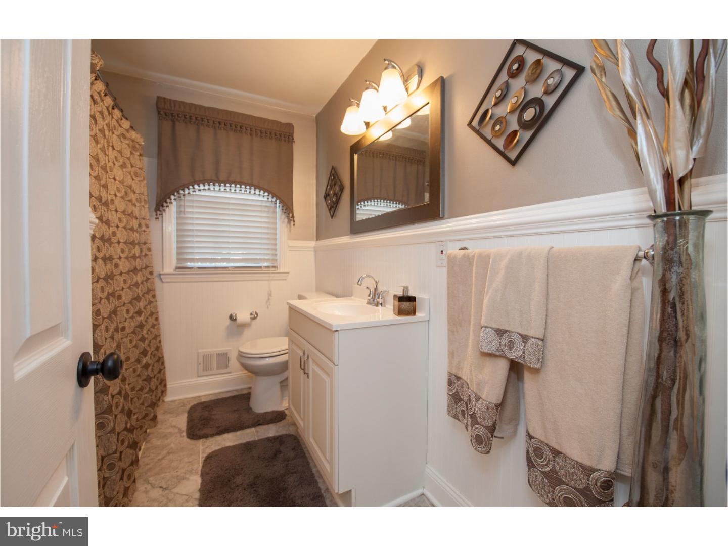 330 Hampton Road Wilmington, DE 19803 - Photo 15 of 20 Bathroom