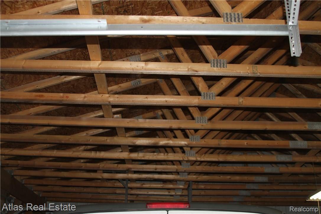 4061 Lapeer Road Burton, MI 48509 - Photo 9 of 29 IMG_7111.JPG