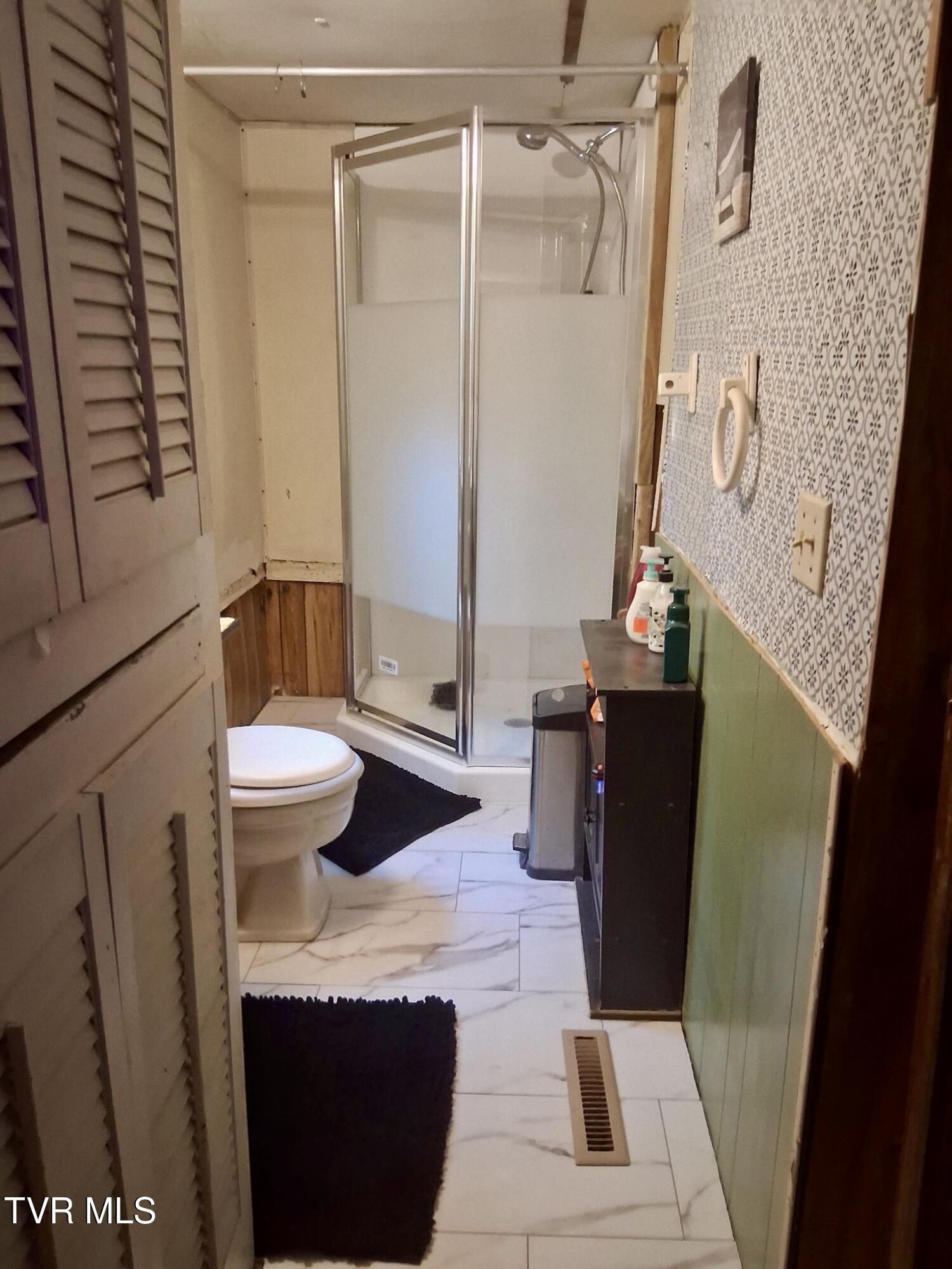 102 Tolley Lane Erwin, TN 37650 - Photo 38 of 40 2922065103718115615