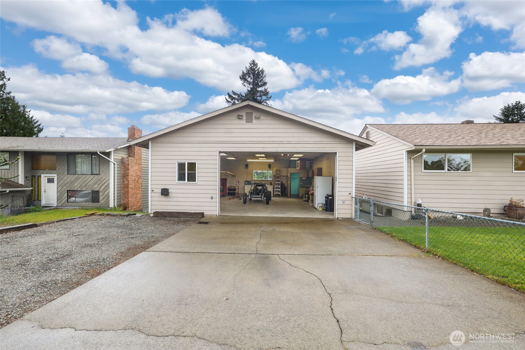 2402 Union Avenue Northeast Renton, WA 98059 - Photo 36 of 39
