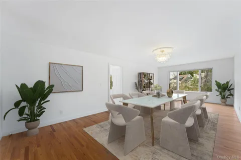 $1,888,000 | 10 Cherry Lane, Scarsdale, NY 10583