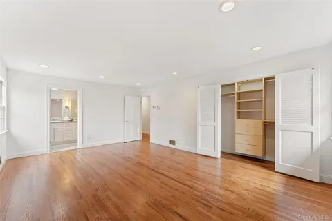 $1,888,000 | 10 Cherry Lane, Scarsdale, NY 10583