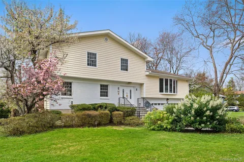 $1,888,000 | 10 Cherry Lane, Scarsdale, NY 10583
