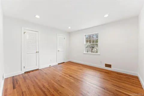 $1,888,000 | 10 Cherry Lane, Scarsdale, NY 10583