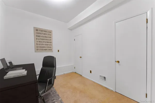 $1,888,000 | 10 Cherry Lane, Scarsdale, NY 10583