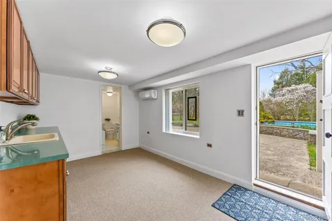 $1,888,000 | 10 Cherry Lane, Scarsdale, NY 10583