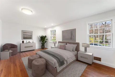 $1,888,000 | 10 Cherry Lane, Scarsdale, NY 10583