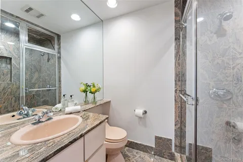 $1,888,000 | 10 Cherry Lane, Scarsdale, NY 10583
