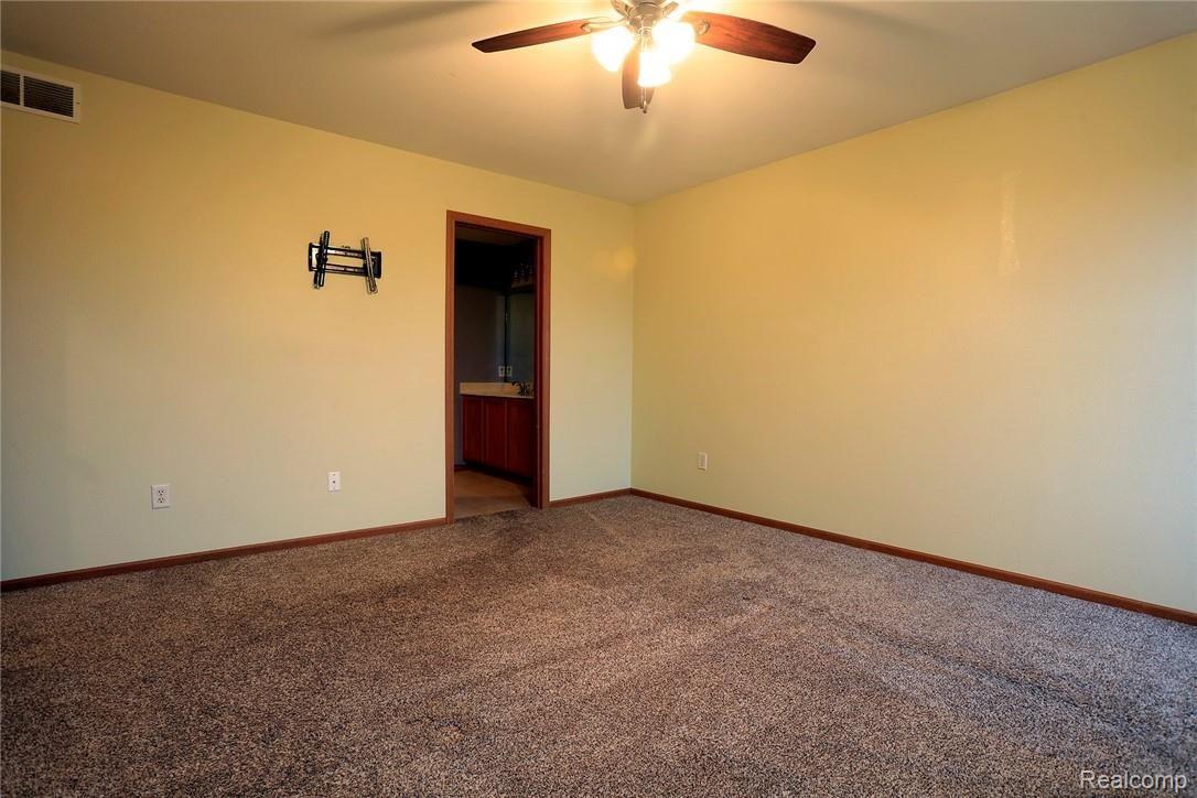 905 Hunting Creek Road Temperance, MI 48182 - Photo 14 of 27 Large Master, view from opposite side