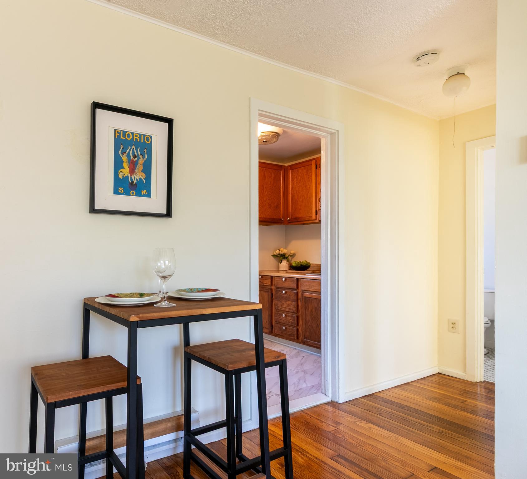 8 Laurel Hill Road Greenbelt, MD 20770 - Photo 3 of 15 Living room