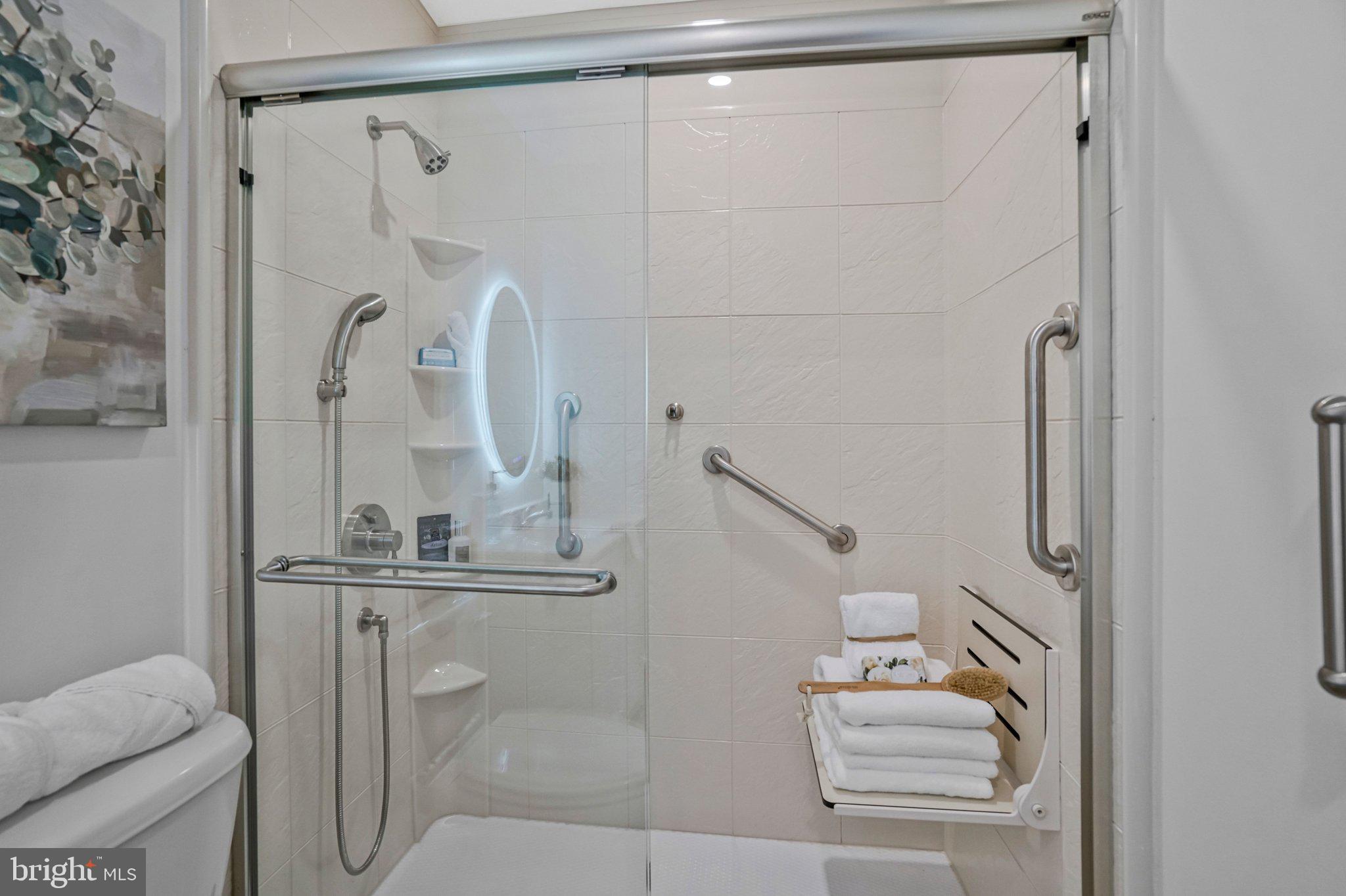4103 Port Rae Lane Fairfax, VA 22033 - Photo 38 of 47 Hall bath