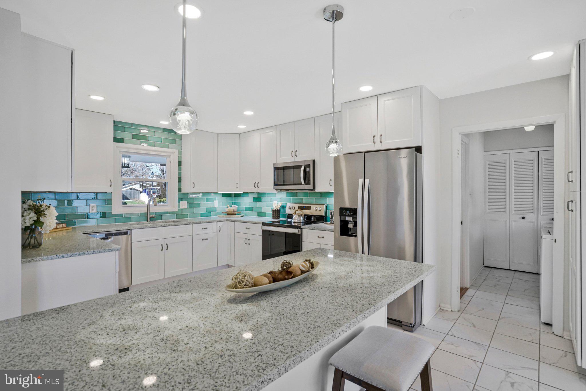 4103 Port Rae Lane Fairfax, VA 22033 - Photo 5 of 47 Beautifully remodeled kitchen!