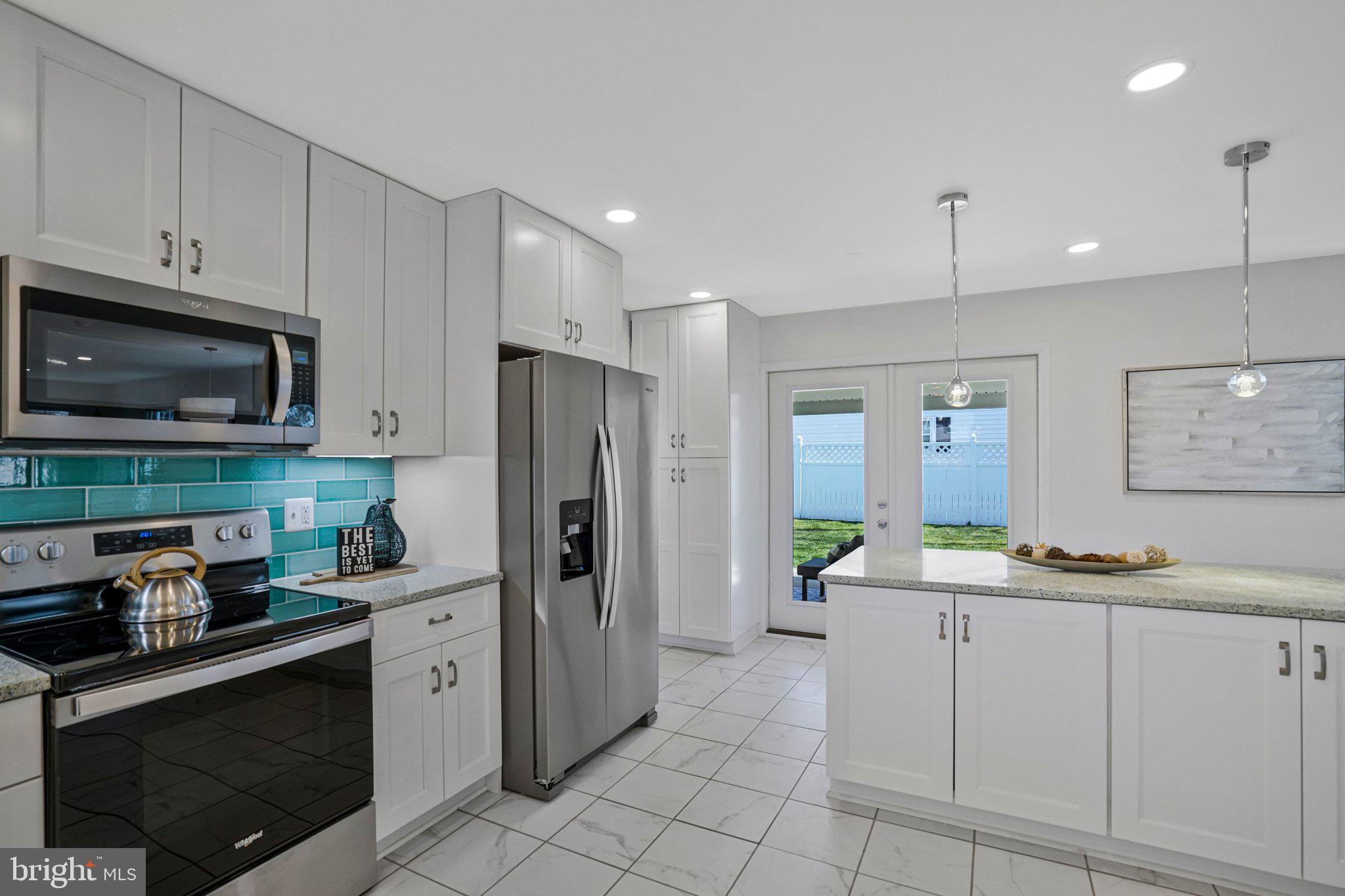4103 Port Rae Lane Fairfax, VA 22033 - Photo 8 of 47 Kitchen with large island