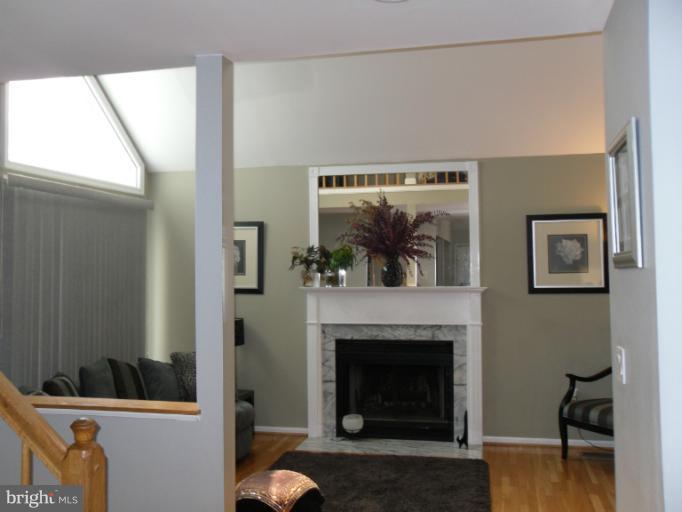 3809 Endicott Place Springdale, MD 20721 - Photo 18 of 26 Living Room